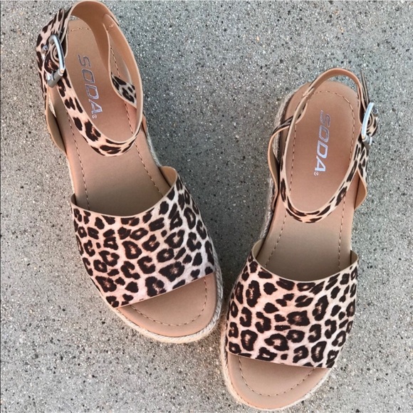 Soda Topic Leopard Cheetah Animal Print Espadrille Platform Sandals - Picture 6 of 8